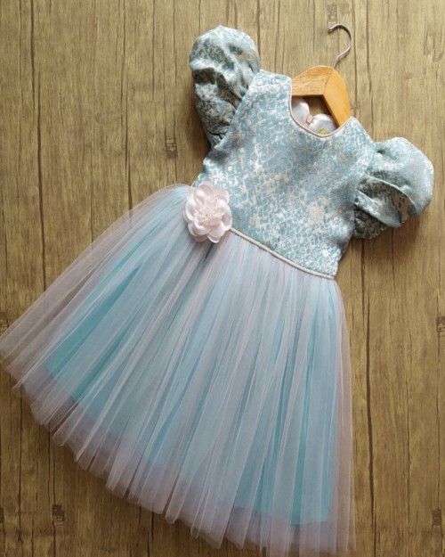  سارافن مجلسی آستین پفی مشخصات